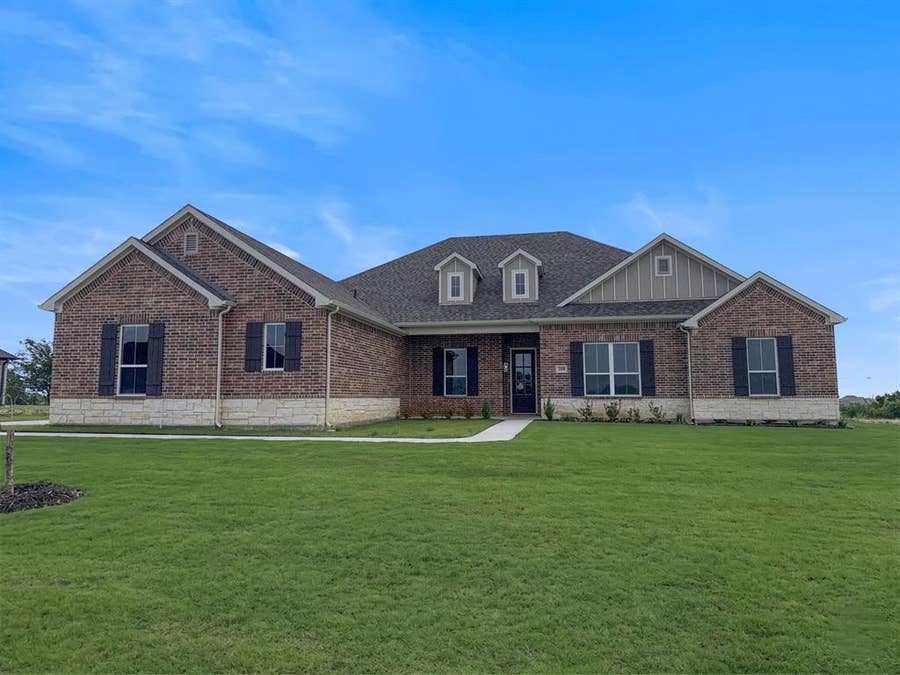 Property photo for 208 Slimp Bluff, Azle, TX