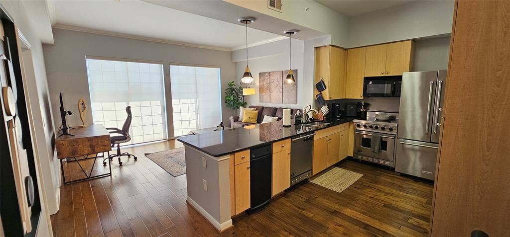 3225 Turtle Creek Boulevard, #1610, Dallas, TX 75219 3225 Turtle Creek Boulevard, #1610, Dallas, TX 75219
