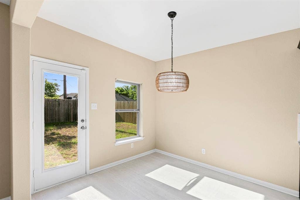1516 Kinglet Street, DeSoto, TX 75115 1516 Kinglet Street, DeSoto, TX 75115