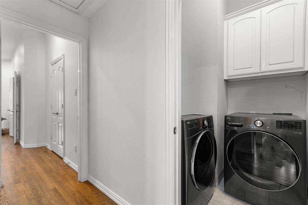 5639 Ellsworth Avenue, Dallas, TX 75206 Laundry off the hallway on 2nd floor