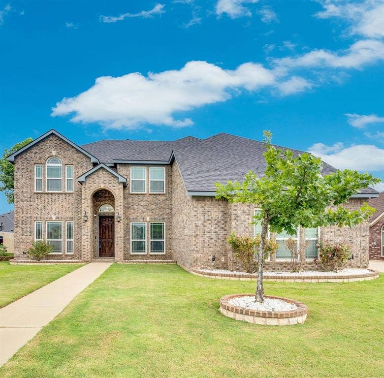 Property photo for 1611 Montelena Avenue, Kennedale, TX