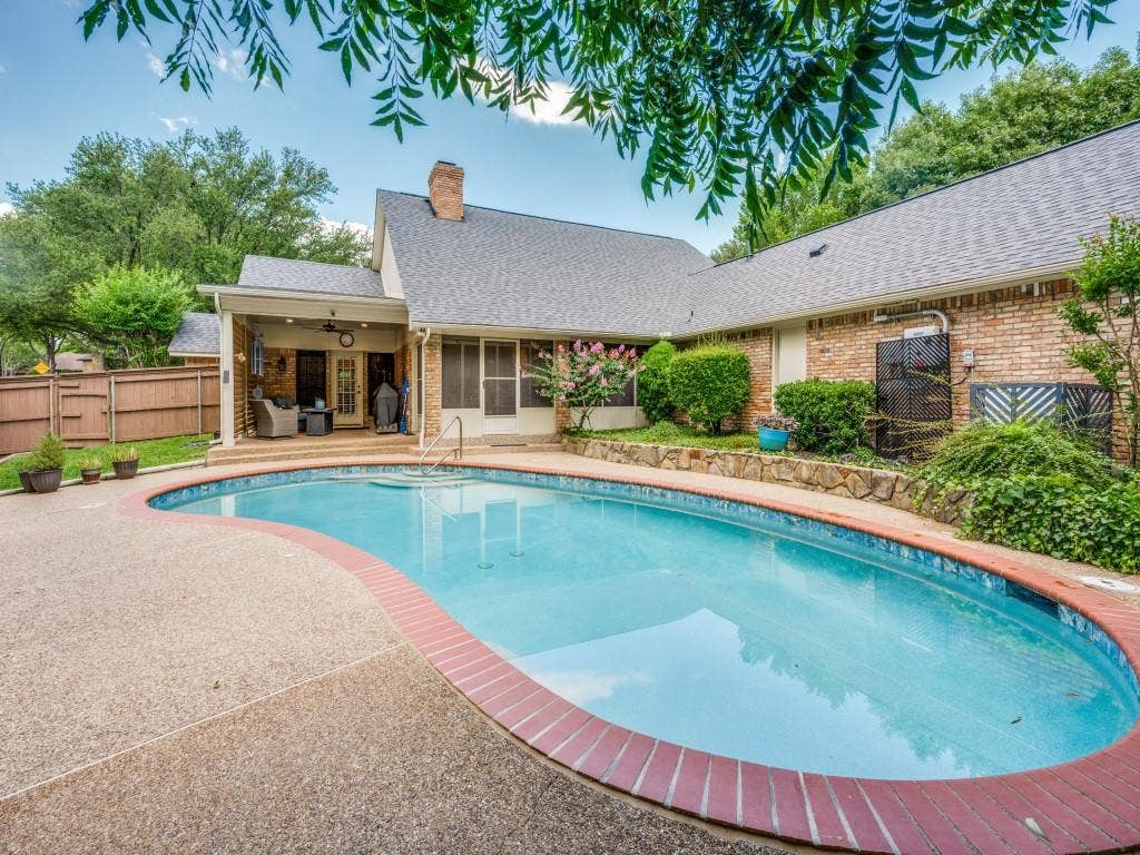 1000 Balfour Drive, Cedar Hill, TX 75104