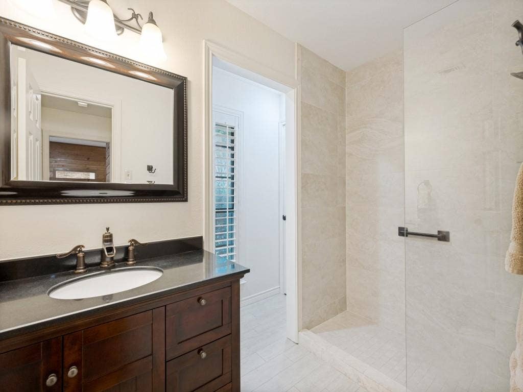 1000 Balfour Drive, Cedar Hill, TX 75104