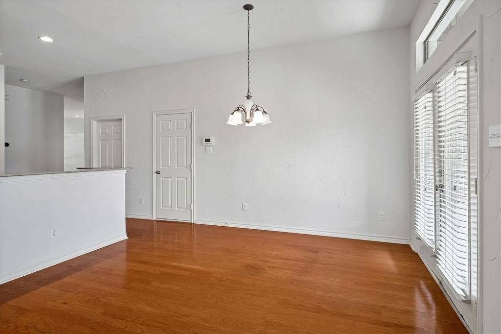 4601 Palm Valley Drive, Plano, TX 75024 View of breakfast area without virtual staging