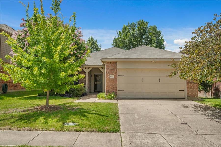Property photo for 5817 Quicksilver Drive, McKinney, TX