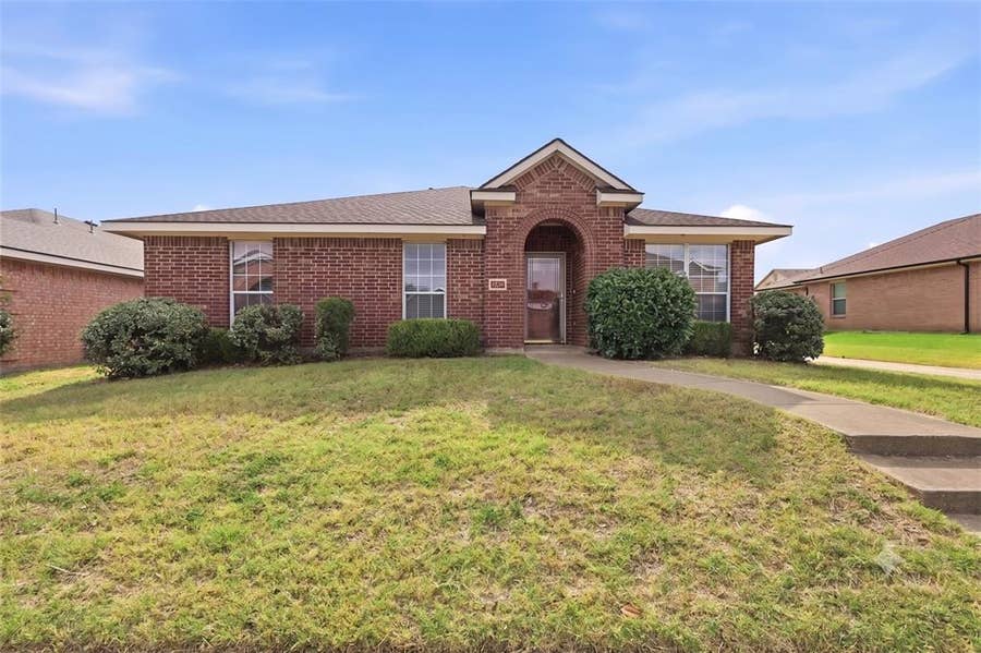 Property photo for 640 Canyon Place, DeSoto, TX