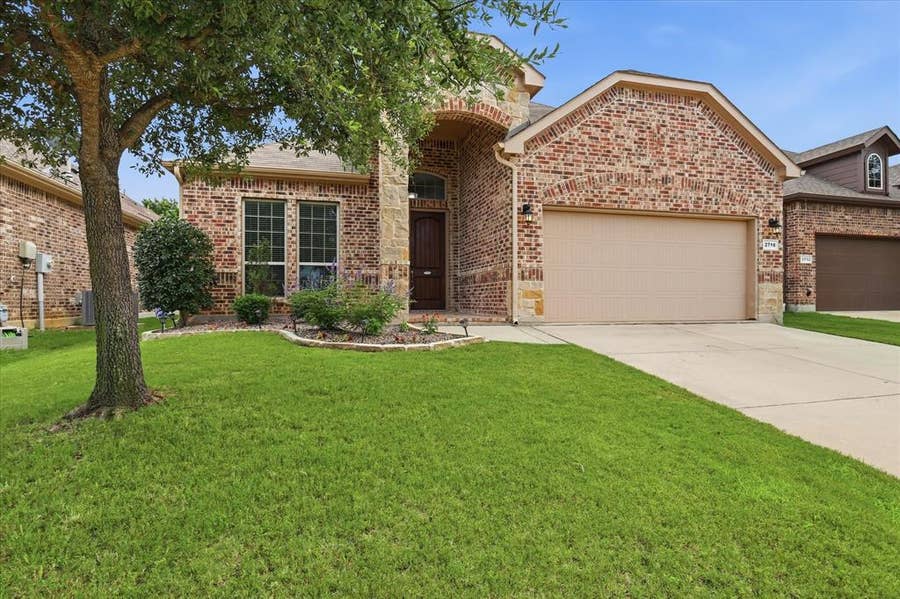 Property photo for 2716 Frontier Drive, Denton, TX