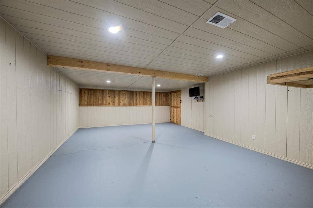 245 Fm 407 W, Argyle, TX 76226 Finished exercise room or storage room in barn featuring recessed lighting
