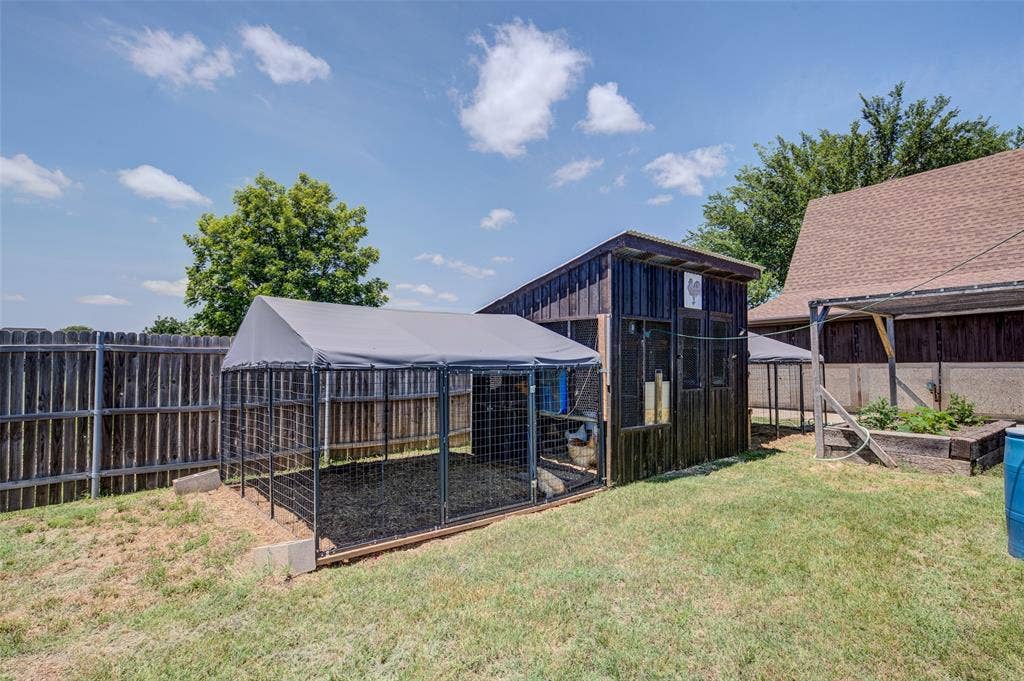 245 Fm 407 W, Argyle, TX 76226 Back of barn with chicken coop