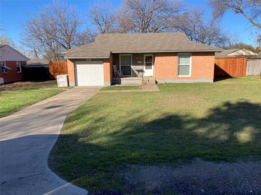 Property photo for 313 Hillcrest Avenue, Richardson, TX