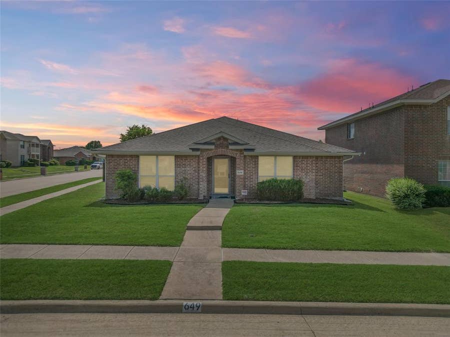 Property photo for 649 Canyon Place, DeSoto, TX
