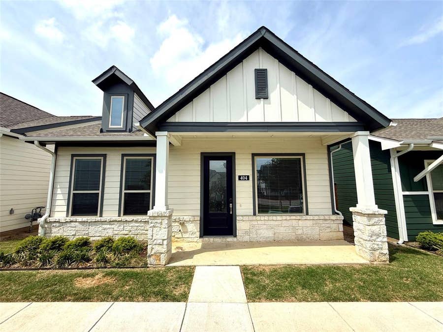 Property photo for 2501 Ascension Boulevard, #404, Arlington, TX