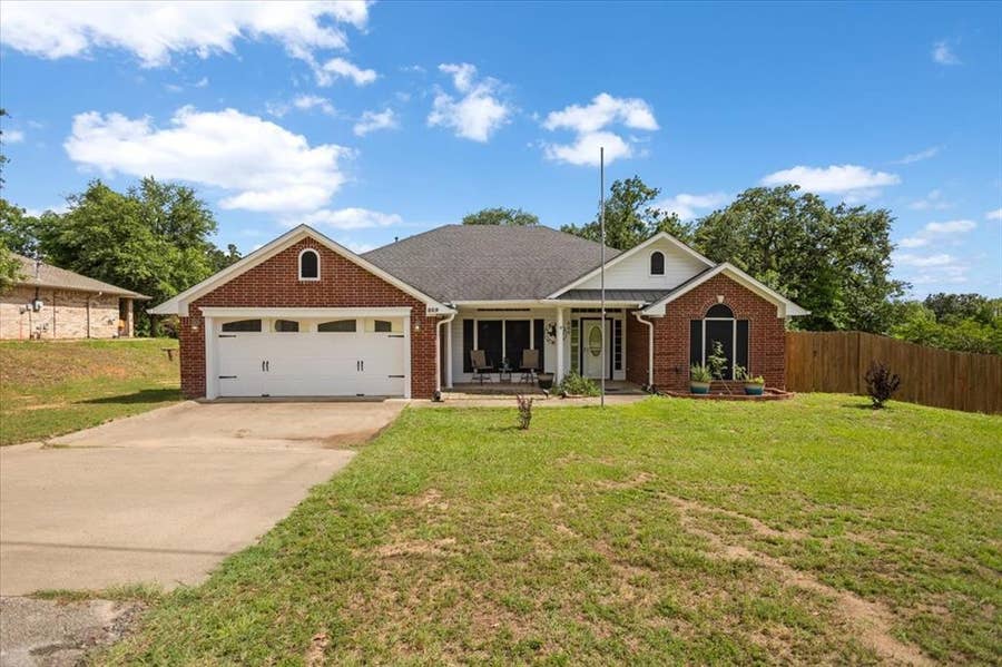 Property photo for 809 Jack Drive, Lindale, TX