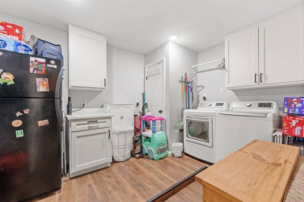 311 Robin Court, Burleson, TX 76028 311 Robin Court, Burleson, TX 76028