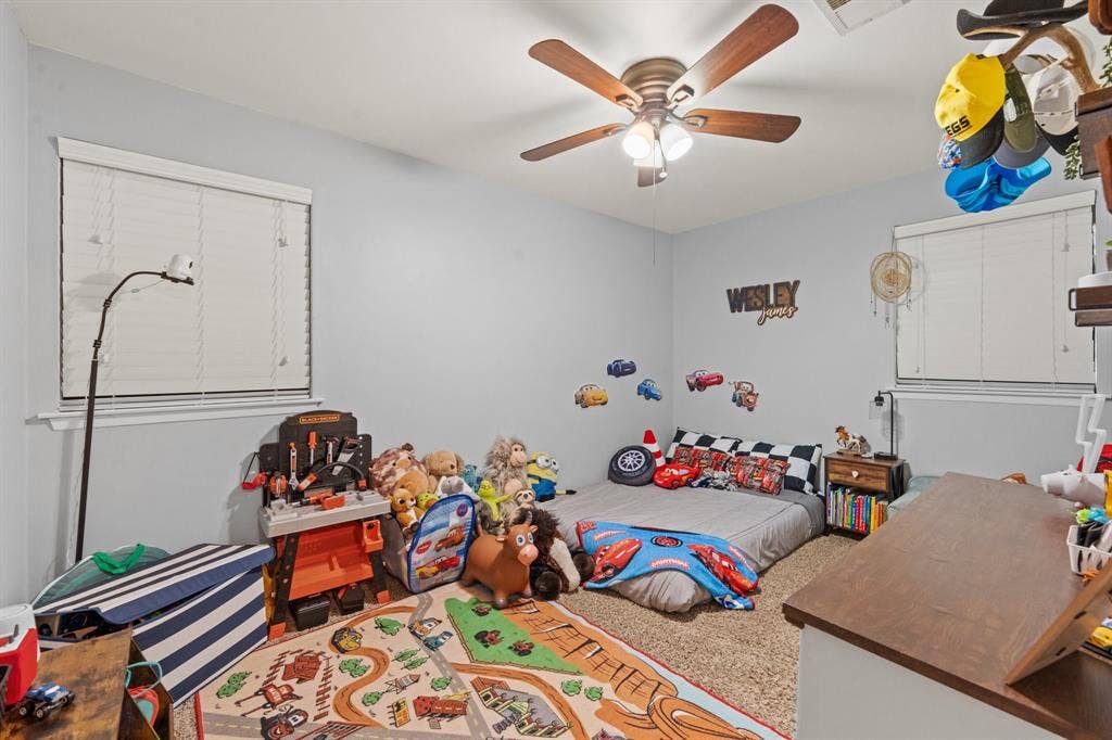 311 Robin Court, Burleson, TX 76028 311 Robin Court, Burleson, TX 76028