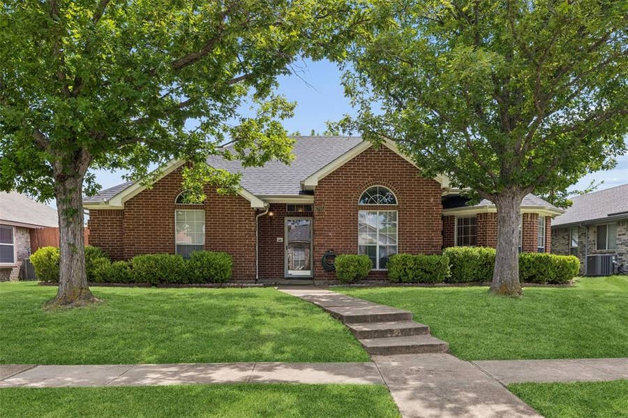 Property photo for 6705 Bluebell Drive, Rowlett, TX