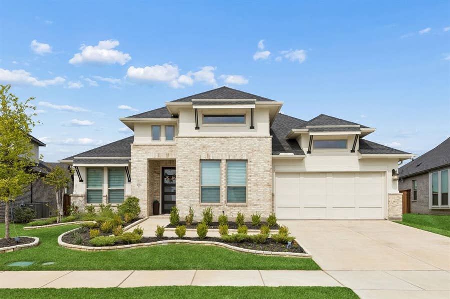 Property photo for 404 Lacey Oak Lane, Wylie, TX