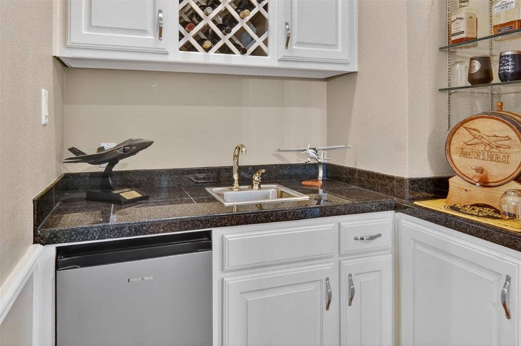 Wet bar in formal living area.