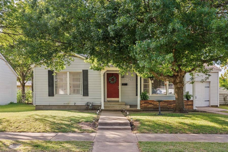 Property photo for 2921 Summer Avenue, Waco, TX