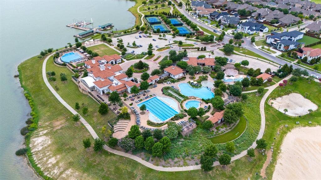 4502 Smokey Quartz Lane, Arlington, TX 76005