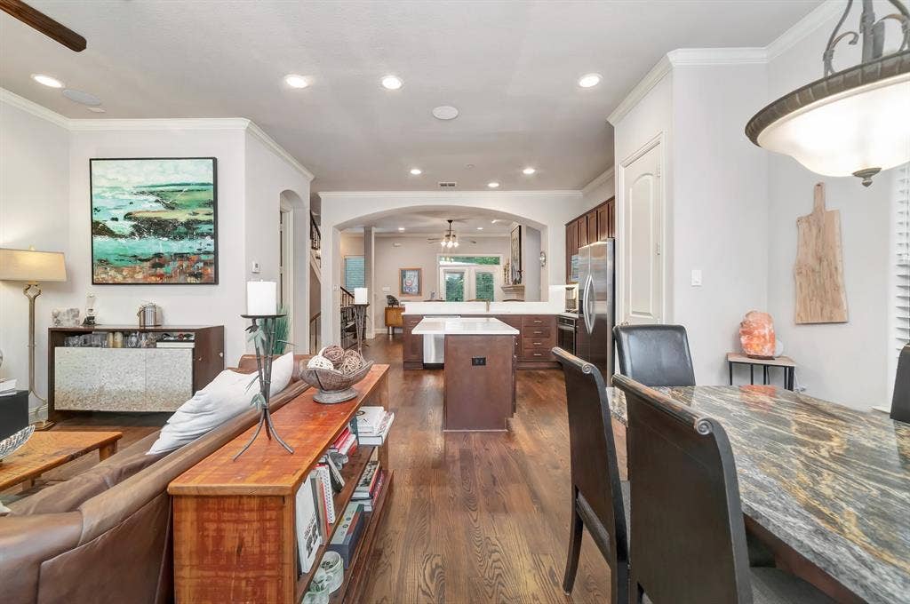 5728 Robbie Road, Plano, TX 75024 5728 Robbie Road, Plano, TX 75024