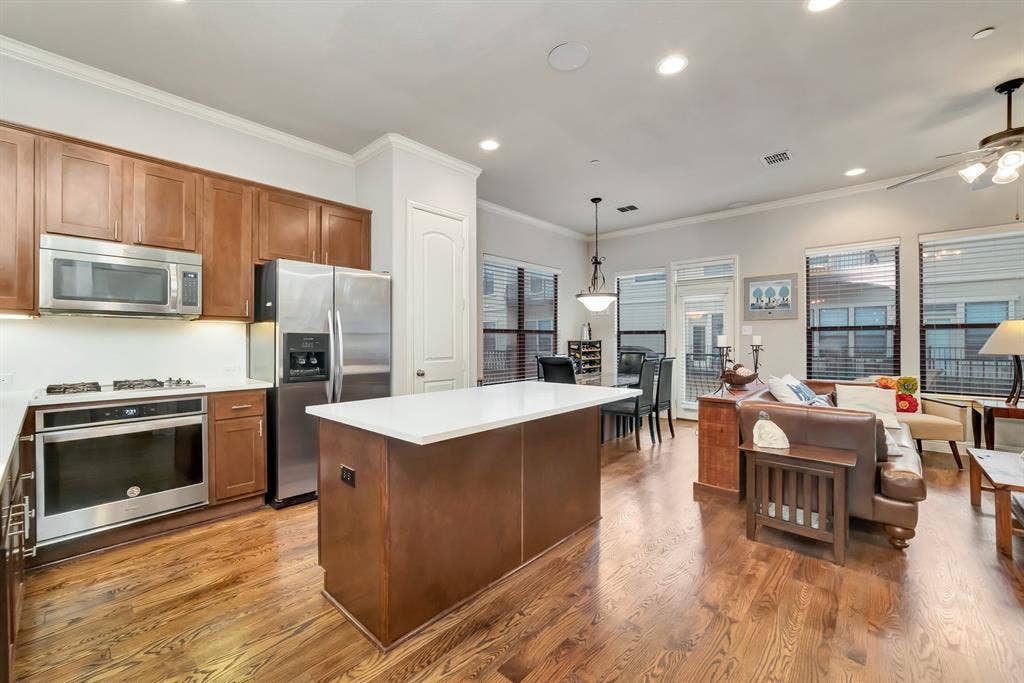 5728 Robbie Road, Plano, TX 75024 5728 Robbie Road, Plano, TX 75024