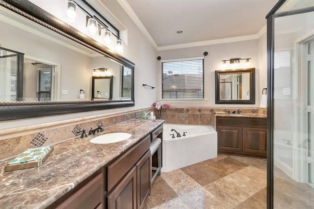 5728 Robbie Road, Plano, TX 75024 5728 Robbie Road, Plano, TX 75024