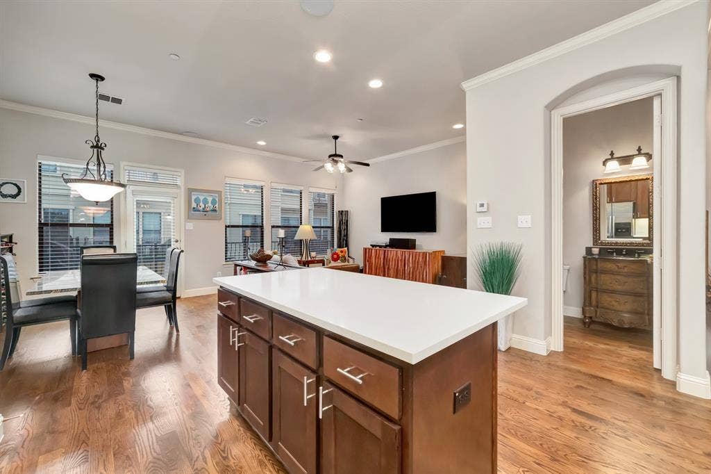 5728 Robbie Road, Plano, TX 75024 5728 Robbie Road, Plano, TX 75024