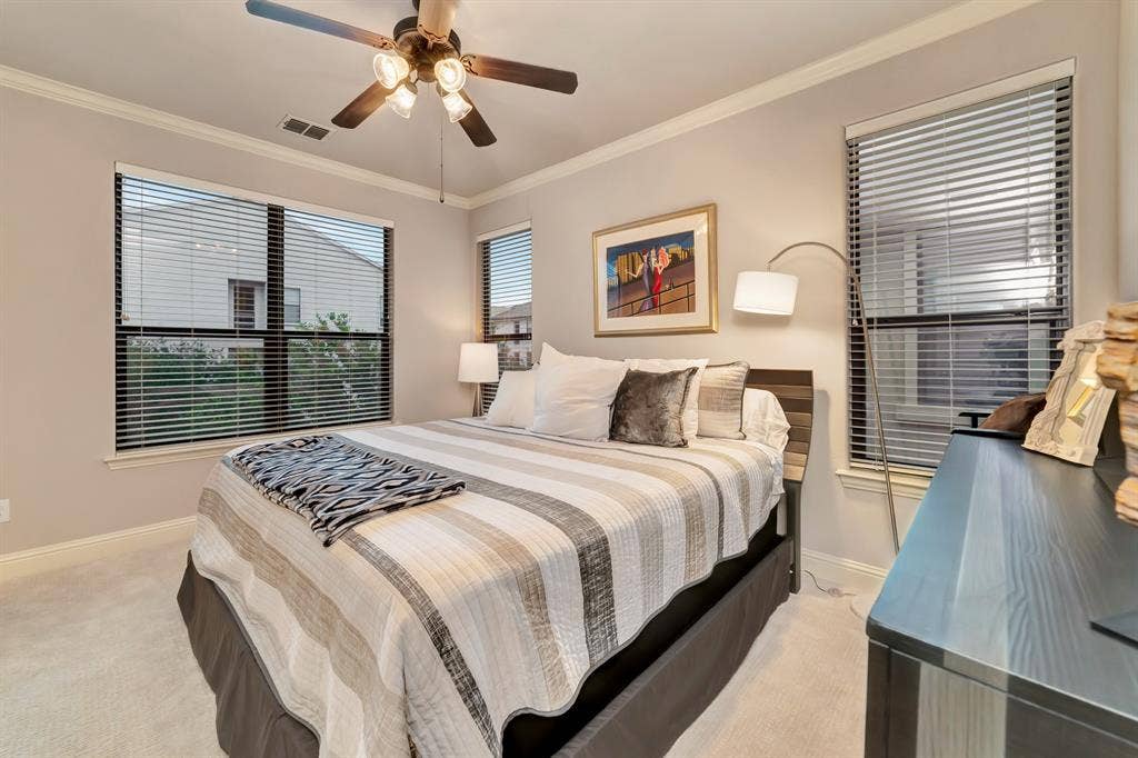 5728 Robbie Road, Plano, TX 75024 5728 Robbie Road, Plano, TX 75024