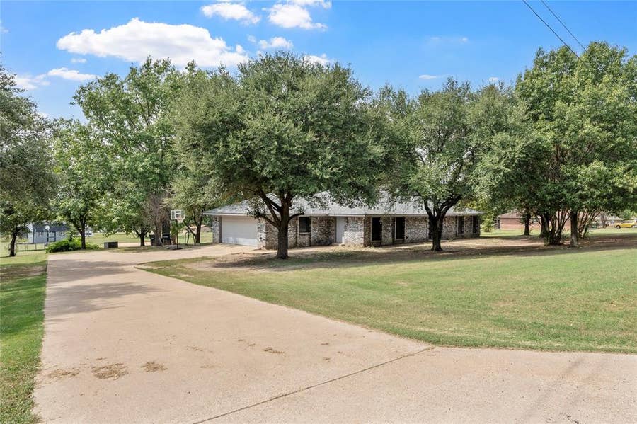 Property photo for 215 Lajuana Drive, Waco, TX