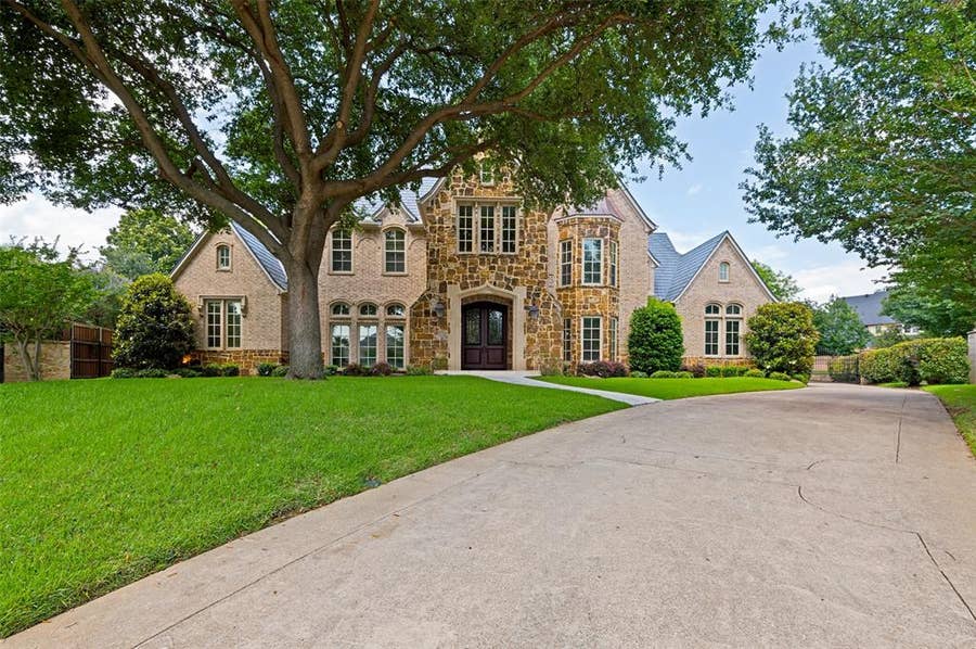 Property photo for 5511 Clermont Court, Colleyville, TX