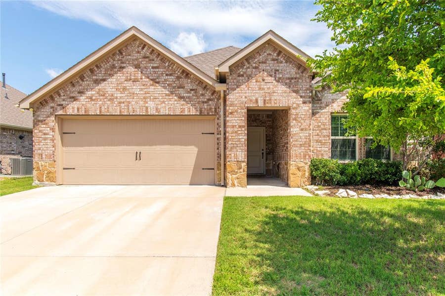 Property photo for 408 Rawhide Way, Princeton, TX