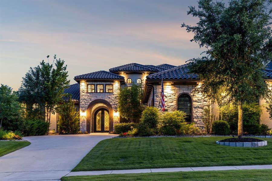 Property photo for 6109 Crystal Cove Court, McKinney, TX