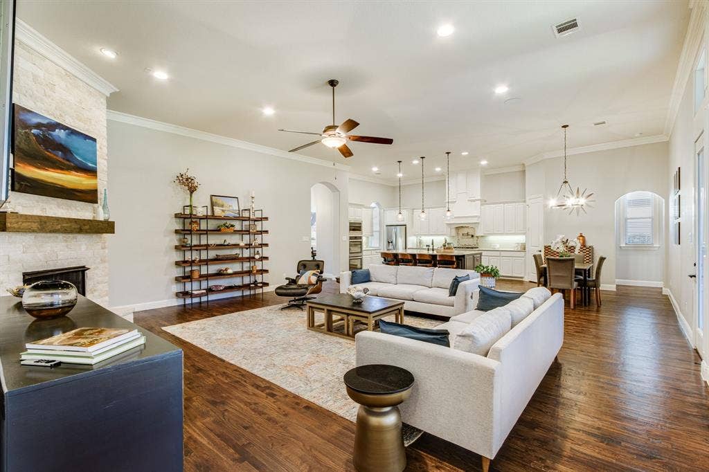 25x25 Living space!!! Just Wow!