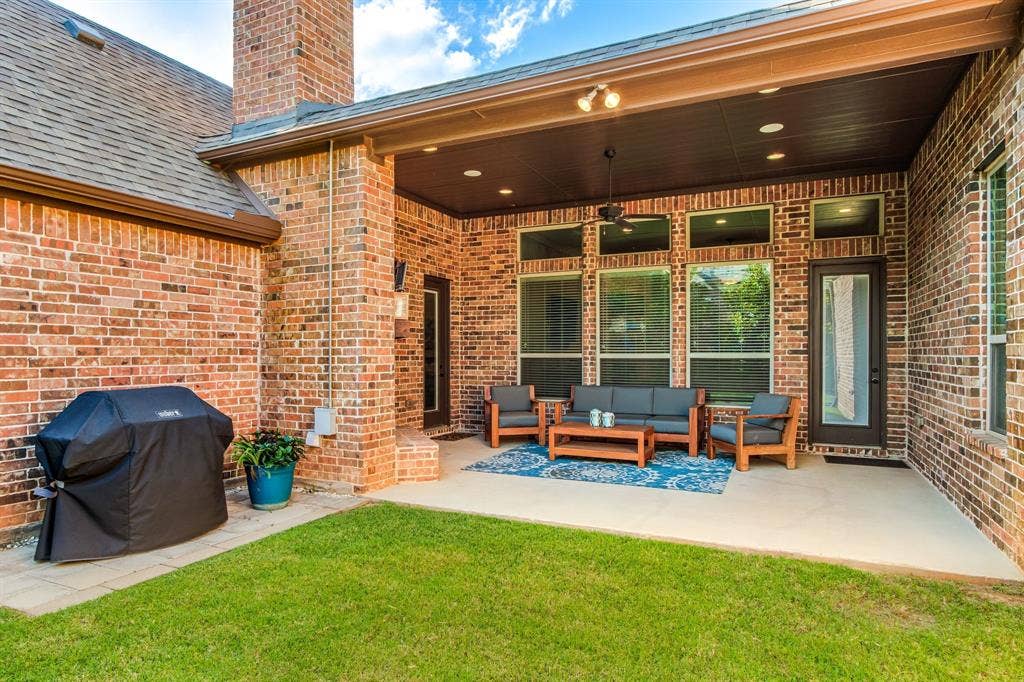 Plenty of space to add a spa or pool!!