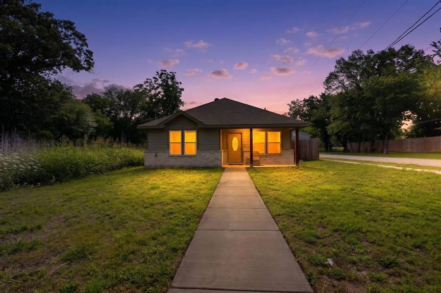 Property photo for 3221 Gibbons Street, Greenville, TX