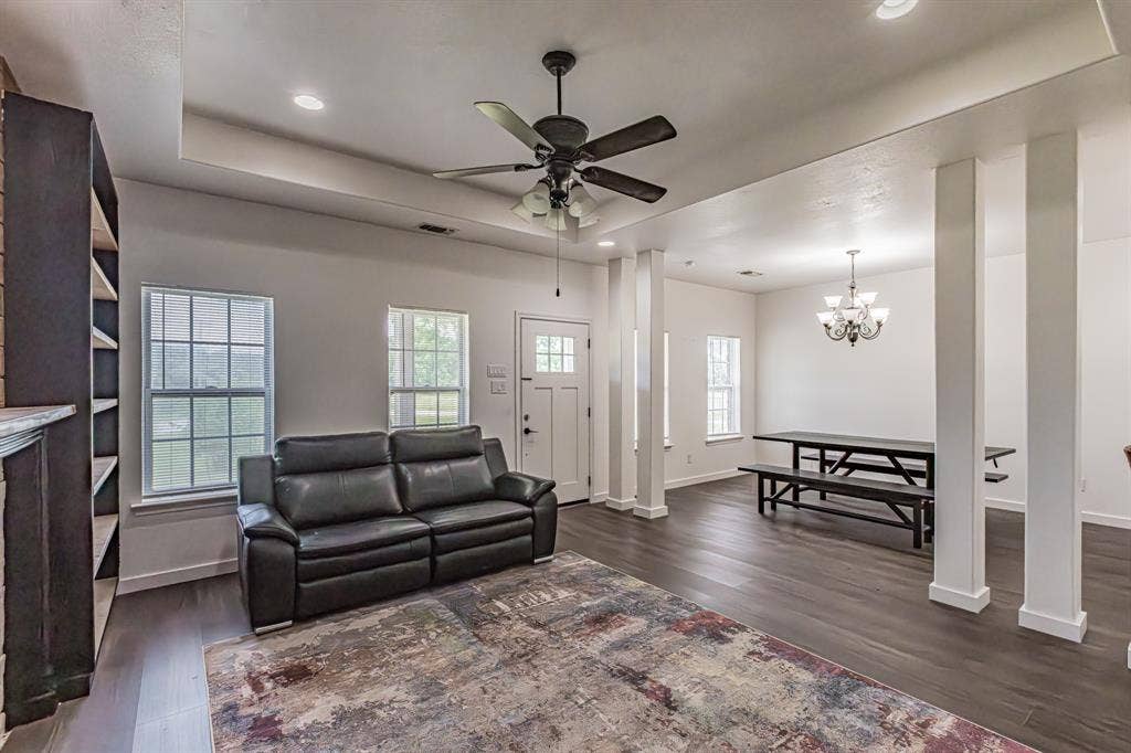 204 S Spring Branch Trail, Springtown, TX 76082 204 S Spring Branch Trail, Springtown, TX 76082