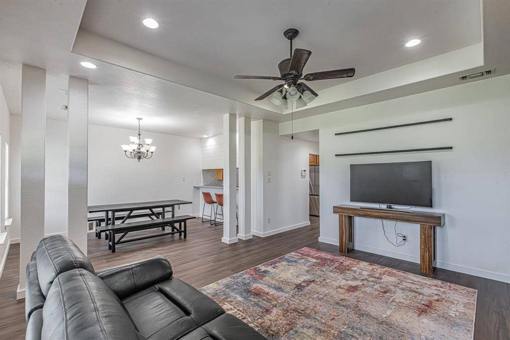 204 S Spring Branch Trail, Springtown, TX 76082 204 S Spring Branch Trail, Springtown, TX 76082