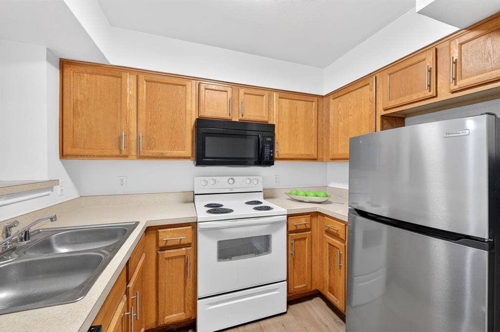 9817 Walnut Street, #214, Dallas, TX 75243