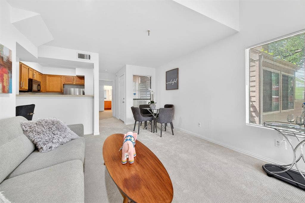 9817 Walnut Street, #214, Dallas, TX 75243