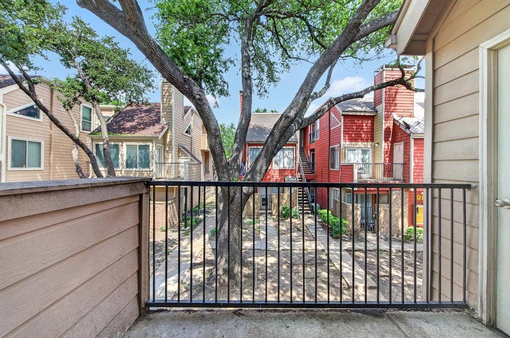 9817 Walnut Street, #214, Dallas, TX 75243