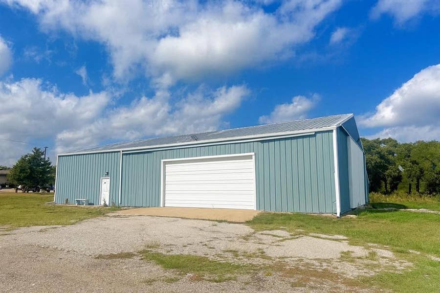 Property photo for 760 E Quinlan Parkway, Quinlan, TX