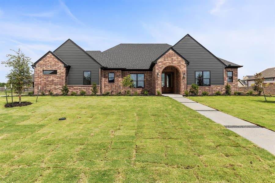 Property photo for 132 Paddle Boat Court, Robinson, TX