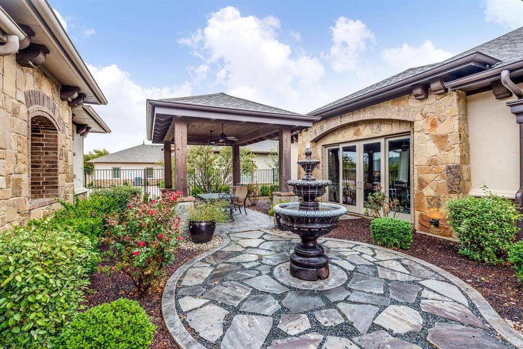 620 Stoneglen Drive, #E, Keller, TX 76248 620 Stoneglen Drive, #E, Keller, TX 76248