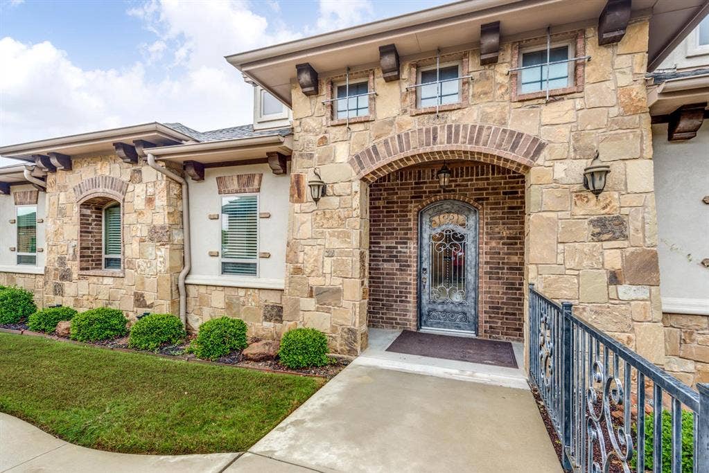 620 Stoneglen Drive, #E, Keller, TX 76248 620 Stoneglen Drive, #E, Keller, TX 76248