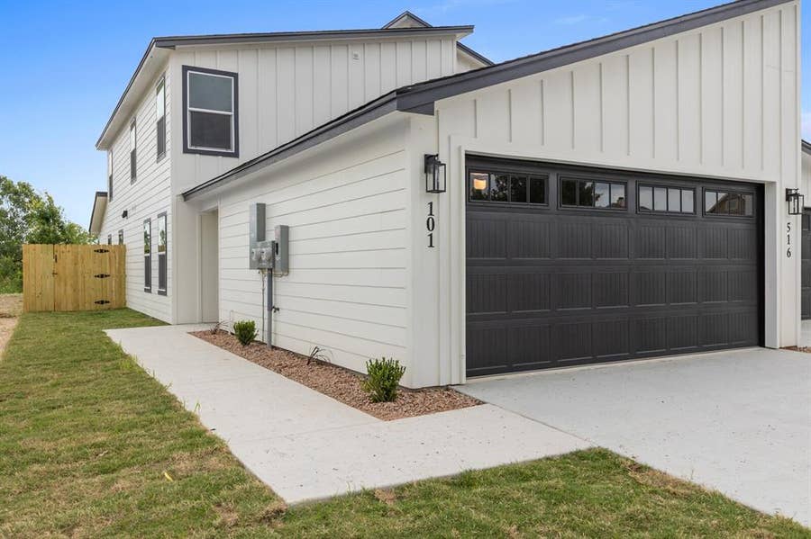 Property photo for 516 Paso Fino Street, #101, Robinson, TX