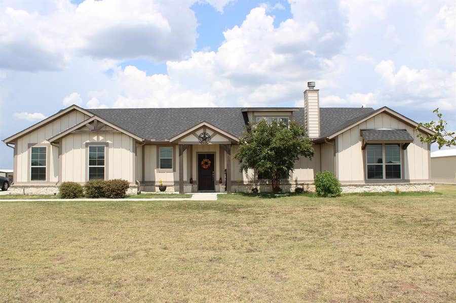 Property photo for 2267 County Road 4010 Road, Decatur, TX