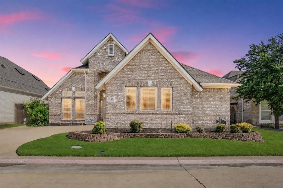 Property photo for 203 Arbor Park Drive, Euless, TX
