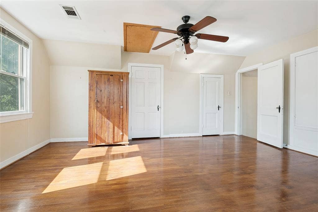 2741 Catherine Street, Dallas, TX 75211 2741 Catherine Street, Dallas, TX 75211