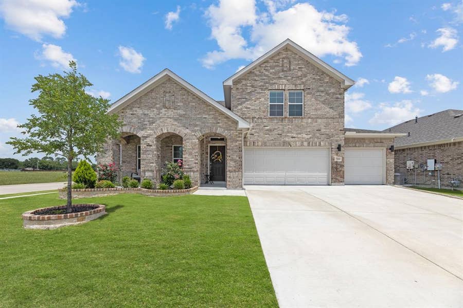 Property photo for 722 Cari Lane, Forney, TX